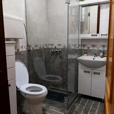 Valia Apartment *